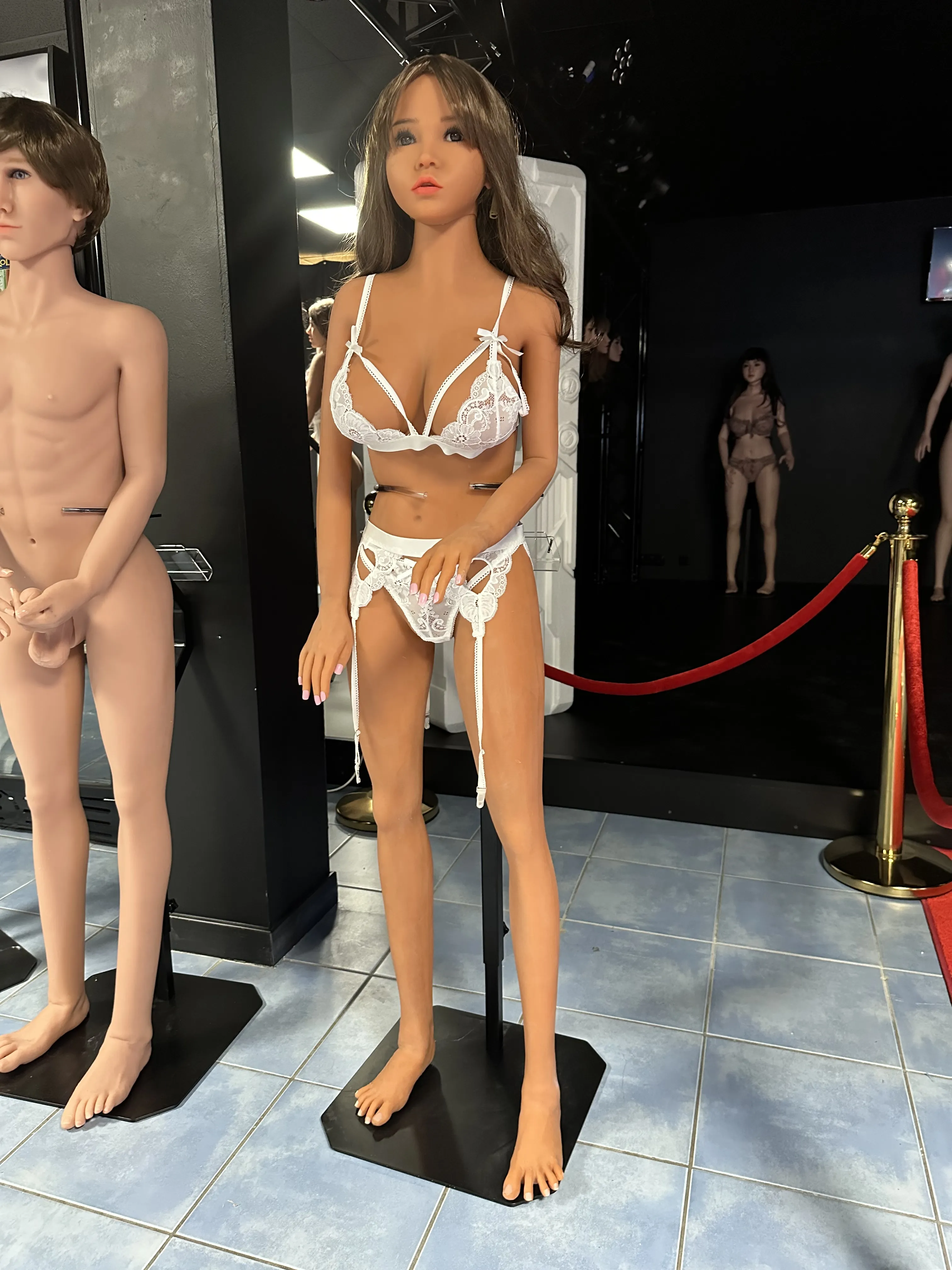 Cosdoll - Peaches - 153 cm A-Cup - Ausstellungsstück! 